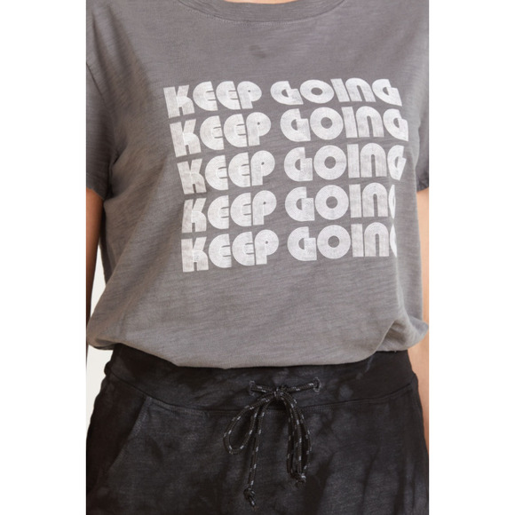 EVEREVE Sub Urban Riot NWT  Keep Going Graphic Tee T Shirt // XS - Picture 2 of 11